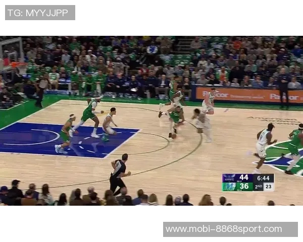 库里半场火力全开三分雨下23分助攻3次展现超级状态